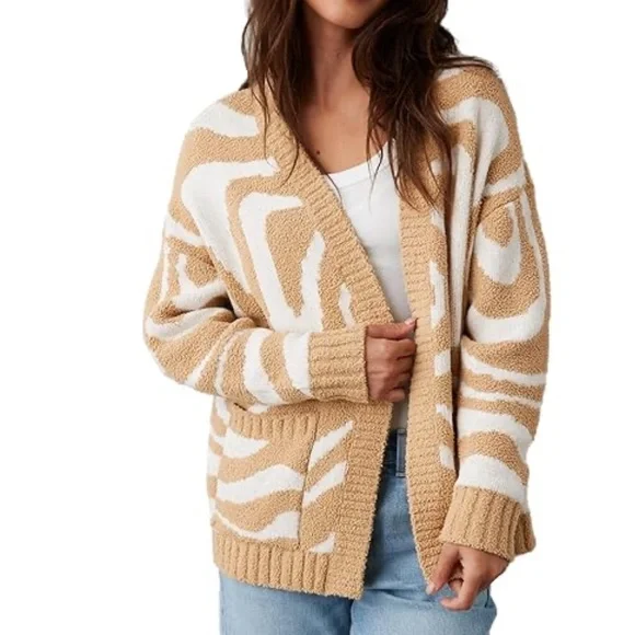 American Eagle super soft Chenille Cardigan sweater - Picture 2 of 8